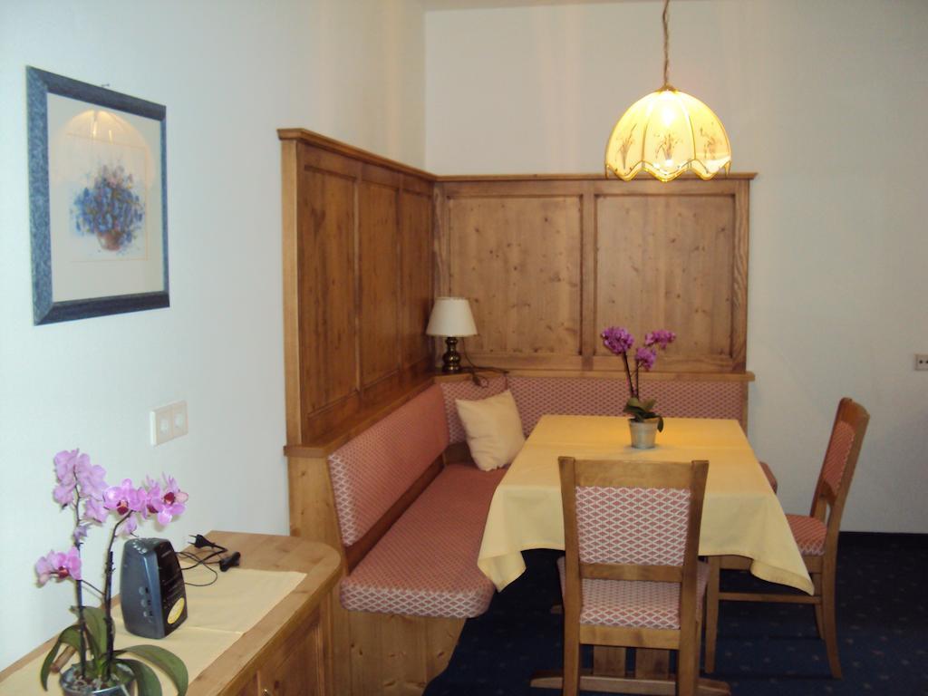 Residence Krone Schenna Oda fotoğraf